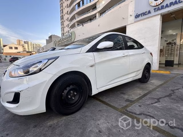 HYUNDAI ACCENT - Imagen 3