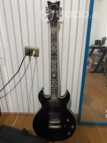 Guitarra Schecter Scorpion Deluxe Baritone Black - Imagen 4