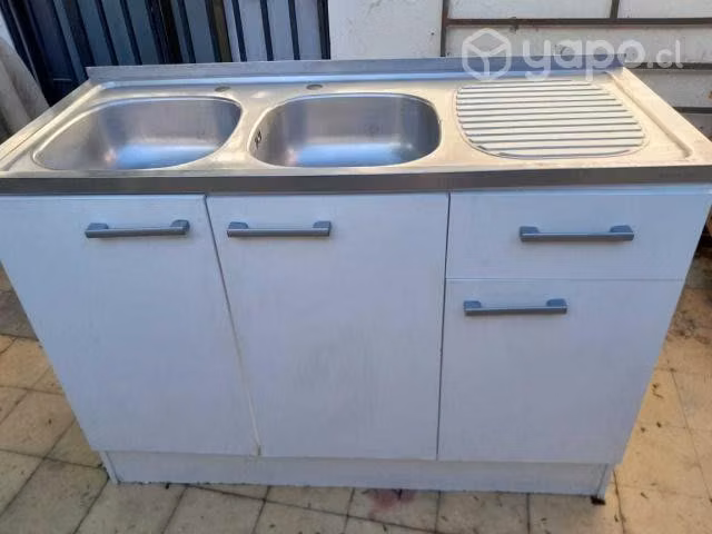 Mueble de lavaplatos con cubierta
