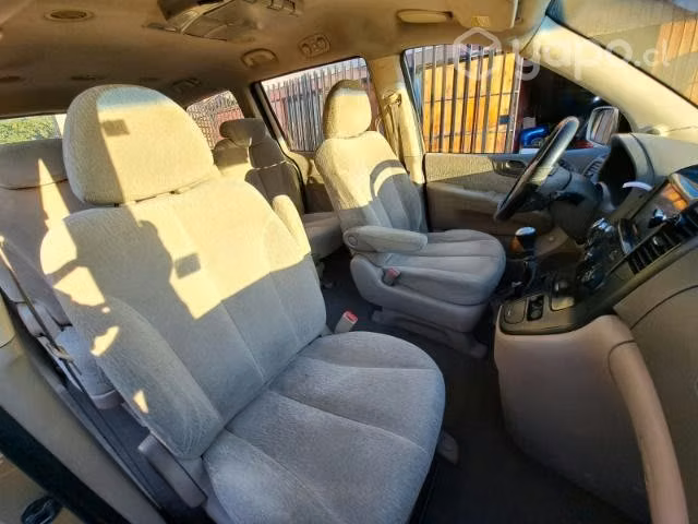 Kia grand carnival