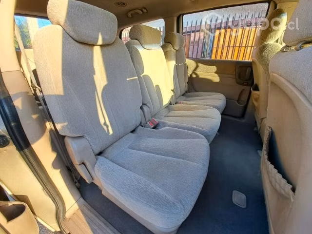 Kia grand carnival