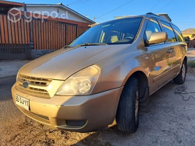 Kia grand carnival