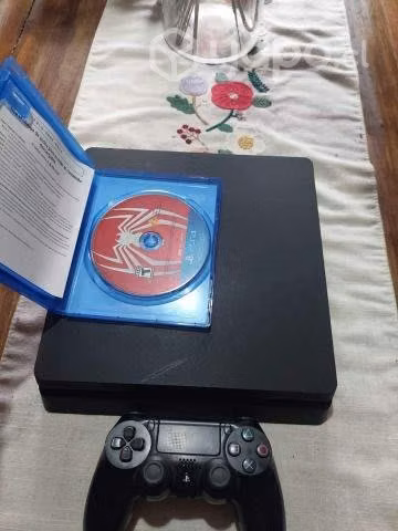 Playstation 4 slim