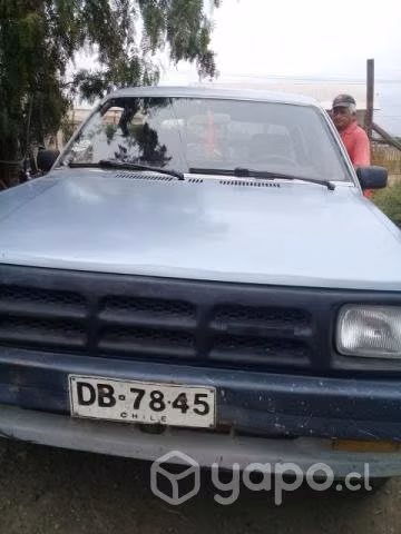 Camioneta Mazda doble cabina año 91 papeles al día