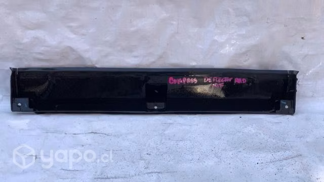 Deflector inferior Dodge compass