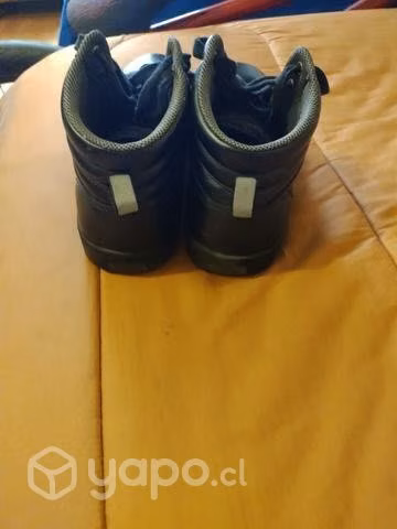 Zapatos unisex talla 40