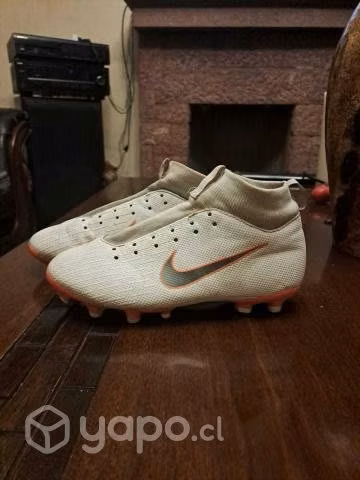 Zapatos de futbol niño marca Nike