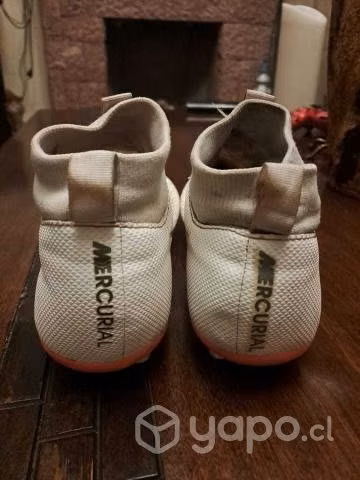 Zapatos de futbol niño marca Nike