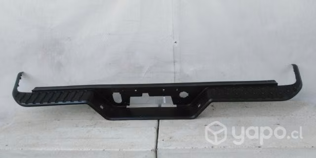 Chevrolet silverado moldura parachoque trasero (19