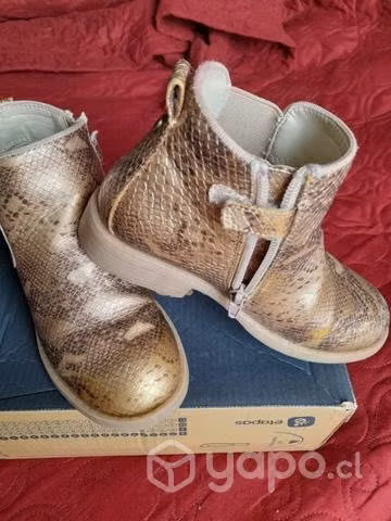 Zapatos, zapatillas botines