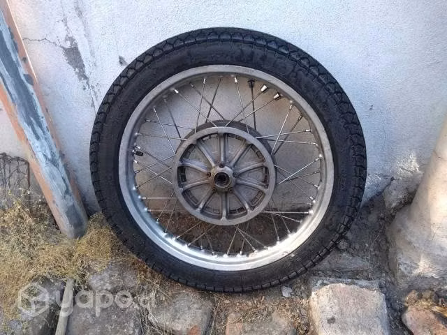 Rueda de moto bmw años '70 - Imagen 2