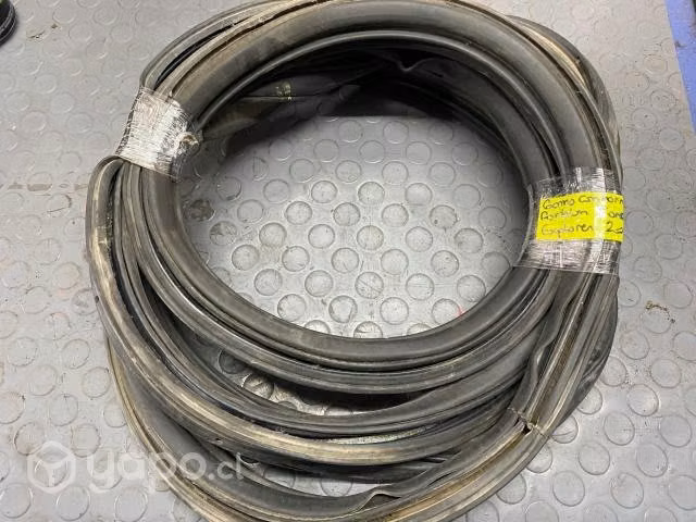Goma contorno pilar portalon Ford Explorer 2013