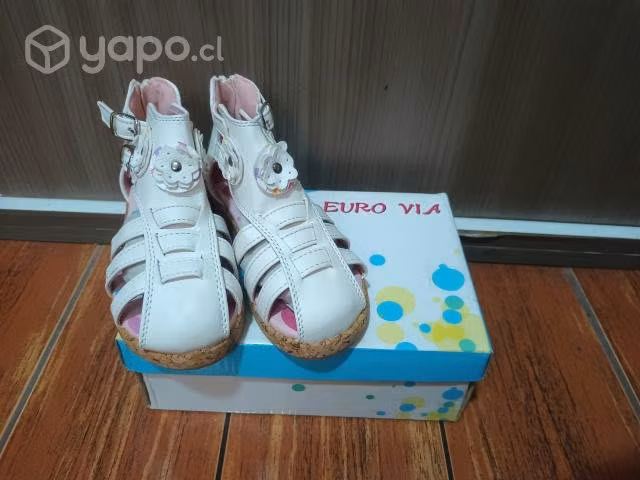 Sandalias infantiles, nuevas - Imagen 4