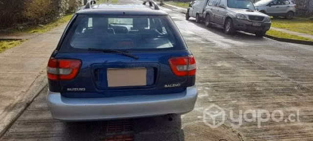 Suzuki baleno 2002