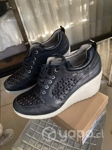 Zapatilla de verano marca 16 horas - Imagen 2