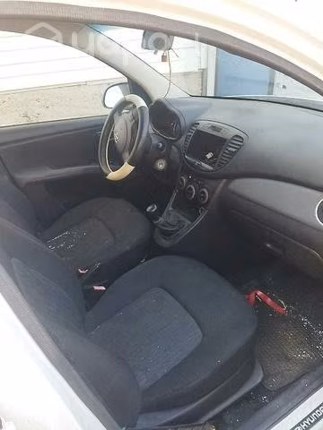Hyundai i10 2012 chocado