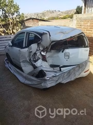 Hyundai i10 2012 chocado
