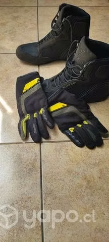 Zapatos moto talla 44-45 Dainese y guantes