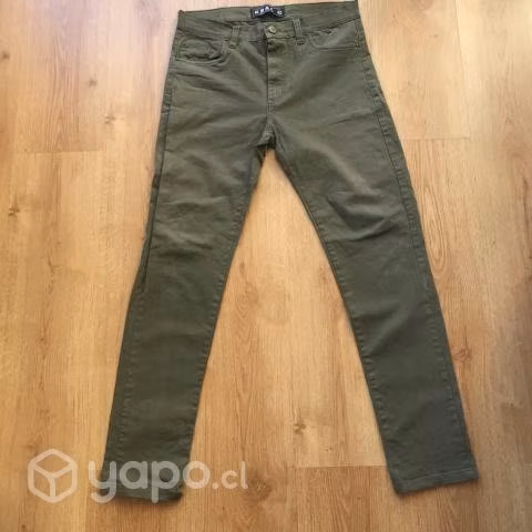 Pantalón Krab (marca arg) talla 42. Con detalle