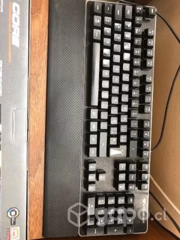 Teclado Cougar Core para juegos