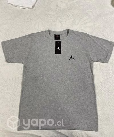 Polera Jordan