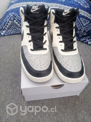 Zapatillas Nike, seminuevas.