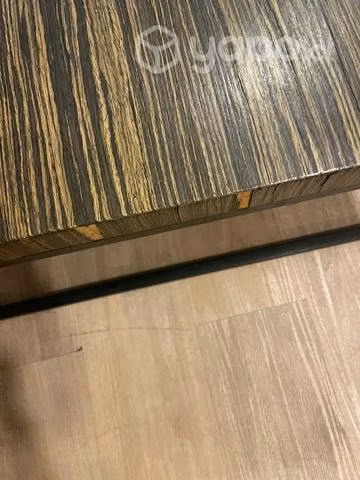Mesa de centro base metálica, enchapada en ébano - Imagen 4
