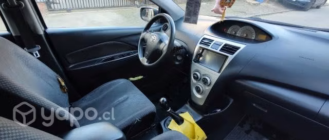 Vendo Toyota Yaris