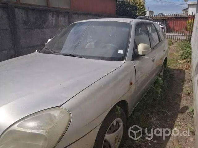 Daewoo nubira 2000