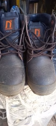 Zapato seguridad 40