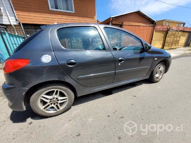 Vehículo peugeot 207