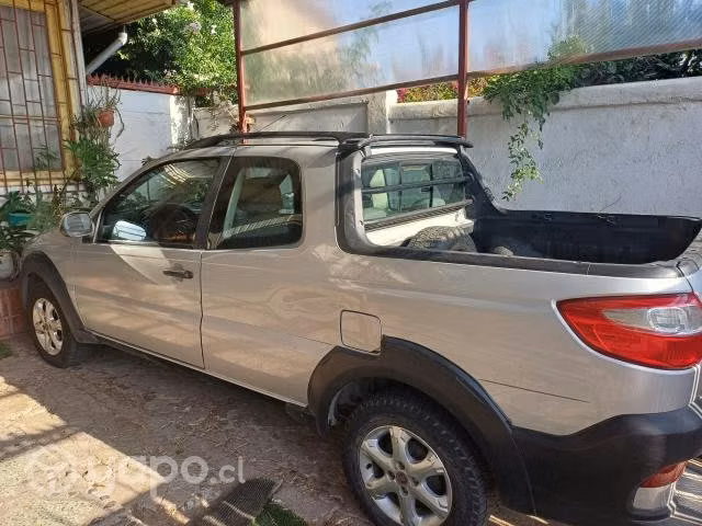 Fiat strada D/C 3 puertas