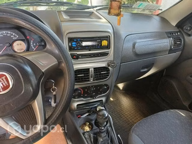 Fiat strada D/C 3 puertas