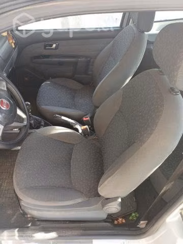 Fiat strada D/C 3 puertas