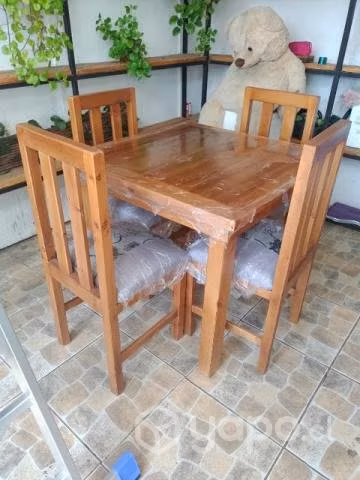 Hermoso Comedor de madera /4 sillas