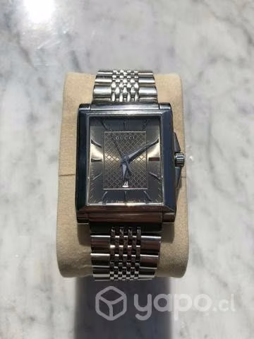 Elegante y auténtico reloj GUCCI TIMELESS
