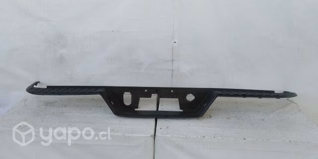 Chevrolet silverado moldura parachoque trasero (19