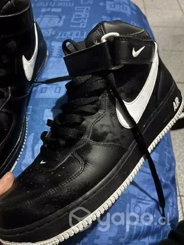 Nike air force one negras cuero