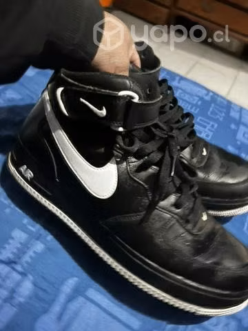 Nike air force one negras cuero