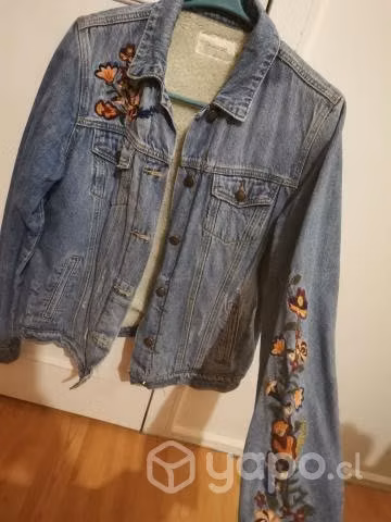 Chaqueta mezclilla tatiene con chiporro y diseños