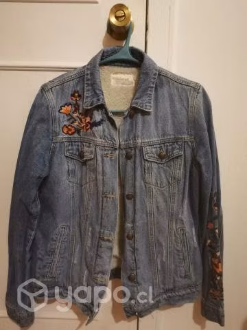 Chaqueta mezclilla tatiene con chiporro y diseños