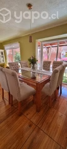 Comedor madera vidrio 8 sillas capitone