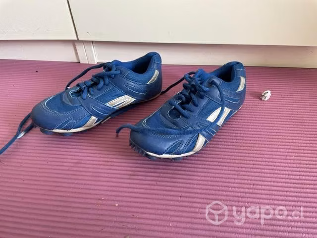 Zapatillas con clavos torpedo