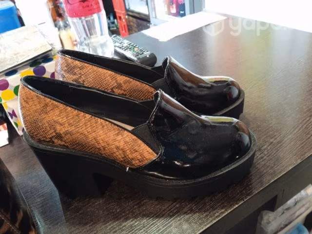 Zapatos charol