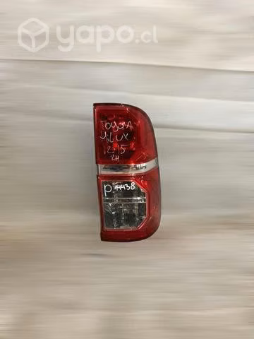 Foco trasero rh Toyota hilux 2012-2015