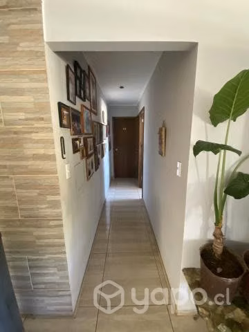 Se vende terreno de 2000 mts2 con 3 casas