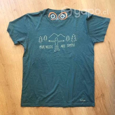 Polera marca Zolkan, talla L. En buen estado