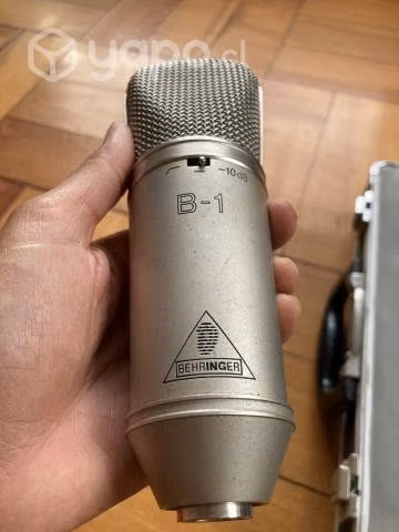 Micrófono condensador behringer + maleta y accesor