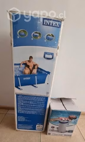 Piscina + motor para filtro