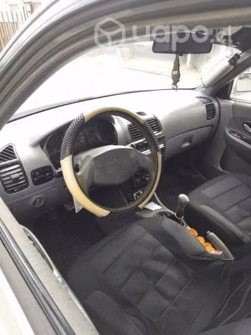 Hyundai accent - Imagen 4